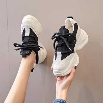 بو الجلود عارضة أحذية النساء مكتنزة أحذية رياضية 2023 العلامة التجارية تصميم أنيق المرأة عارضة أحذية أسود بسيط الأحذية الرياضية