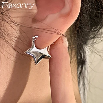 Foxanry منع الحساسية لون الفضة الأقراط الأزياء الإبداعية نجوم خماسية هندسية اليدوية والمجوهرات الطرف