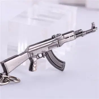 بندقية AK47 سلاح نموذج قلادة معدنية سلسلة المفاتيح فاسق صخرة الرجال مجوهرات معدنية مفتاح خواتم بالجملة